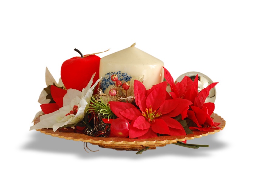 centrotavola natalizio con fiori bianchi e rossi